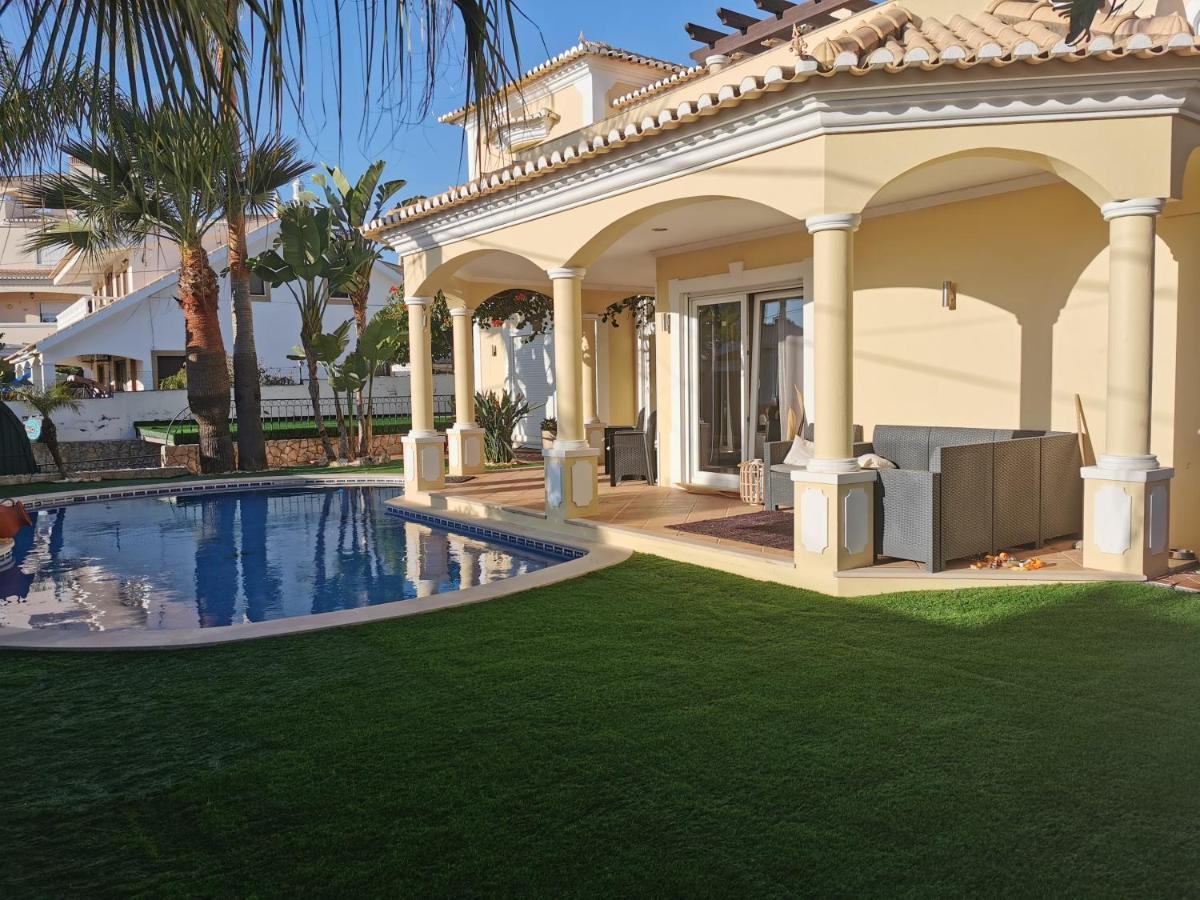 Oasis Tropical, Jardim E Piscina! Apartment Portimao Bagian luar foto